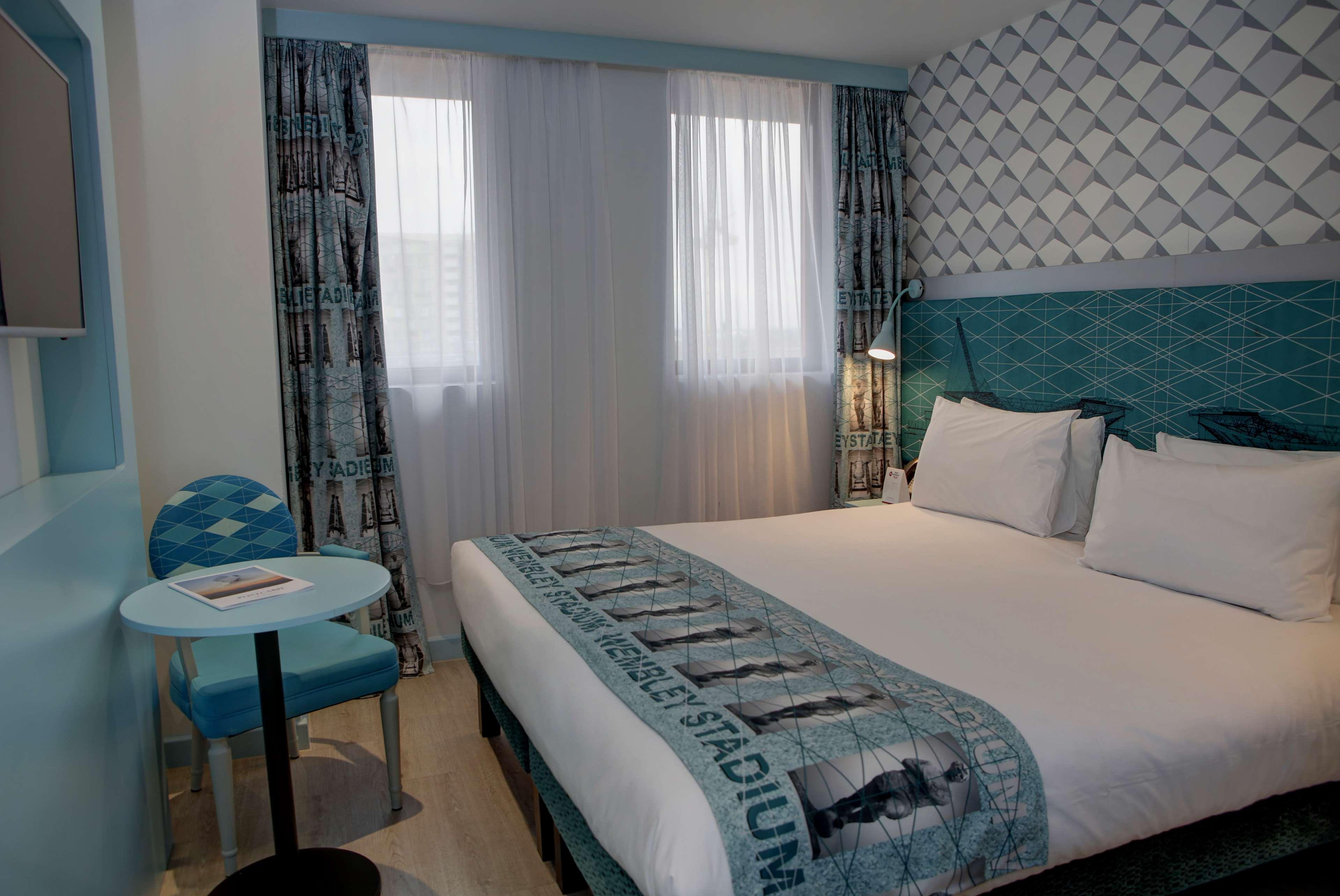 Best Western Plus London Wembley Hotel Екстериор снимка